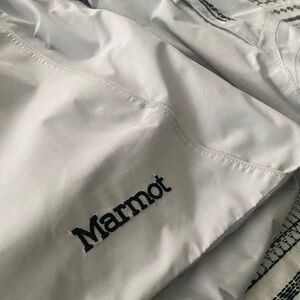 Women’s Large Marmot White Ski Coat